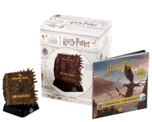 HARRY POTTER THE MONSTER BOOK OF MONSTERS MODEL AND BOOK