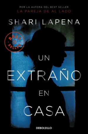 UN EXTRAÑO EN CASA