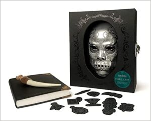 HARRY POTTER DARK ARTS COLLECTIBLE SET
