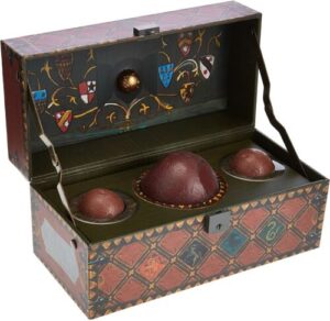 HARRY POTTER COLLECTIBLE QUIDDITCH SET